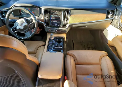 2018 Volvo S90 T8 Inscription из США, поврежденный, VIN LVYBC0AL7JP027593